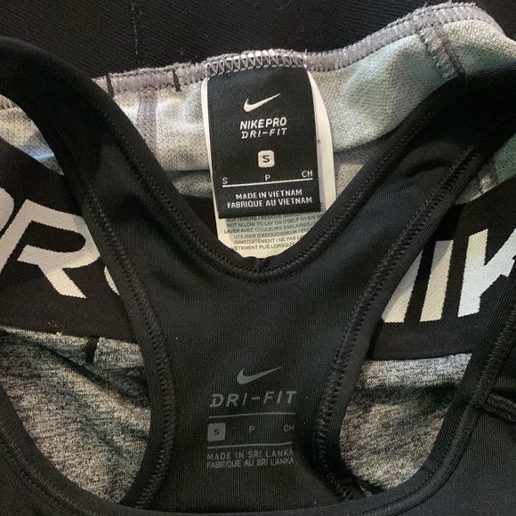 Nike Sports Bra / Legging Combo - Picture 2 of 2